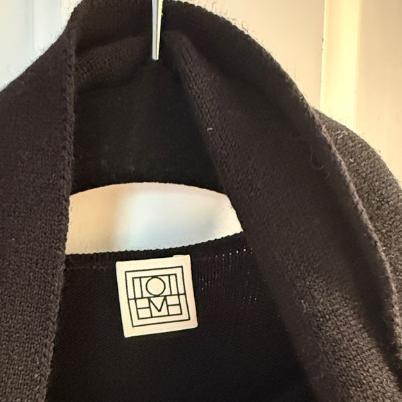 Toteme Knit Sleeveless Top with Scarf - Picture 2 of 8